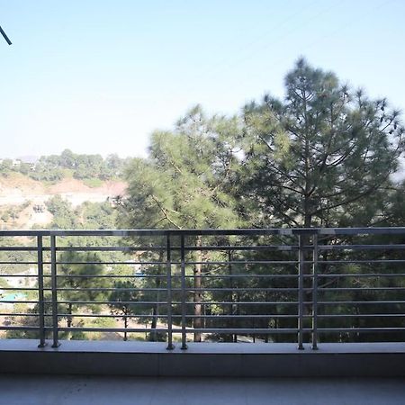 Sky Home Train View Kasauli Bagian luar foto