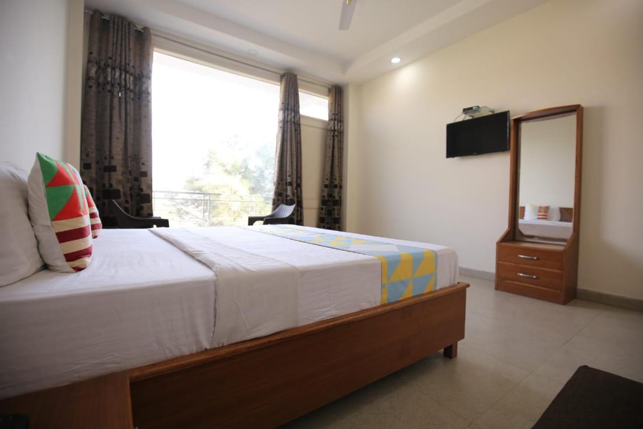Sky Home Train View Kasauli Bagian luar foto